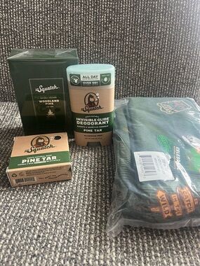 Dr. Squatch Pine Grooming Kit